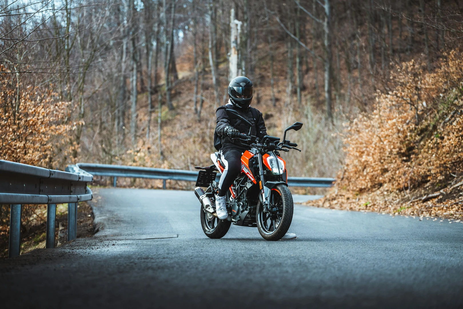 KTM 390 Duke Gen-3 : la roadster la plus affûtée des moins de 400 cc vient de passer un cap gallery 1