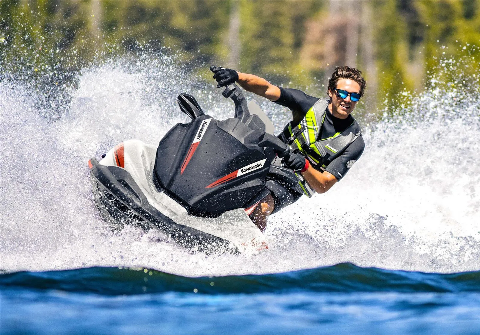 Kawasaki Jet Ski STX 160X : puissance, confort et contrôle sur l’eau